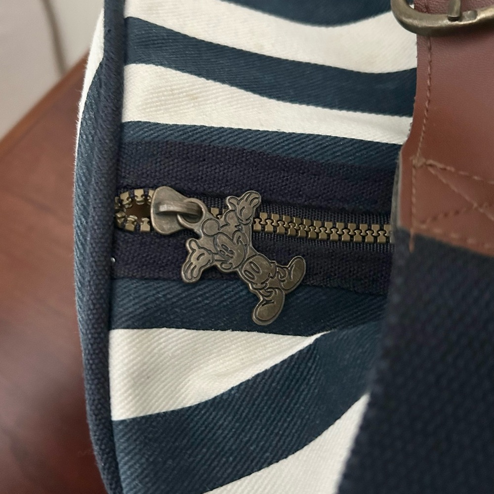 Disney Bag - Picture 4 of 12